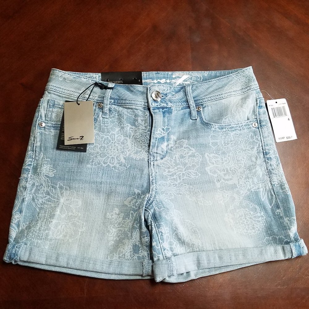 Denim Shorts Light Wash Floral